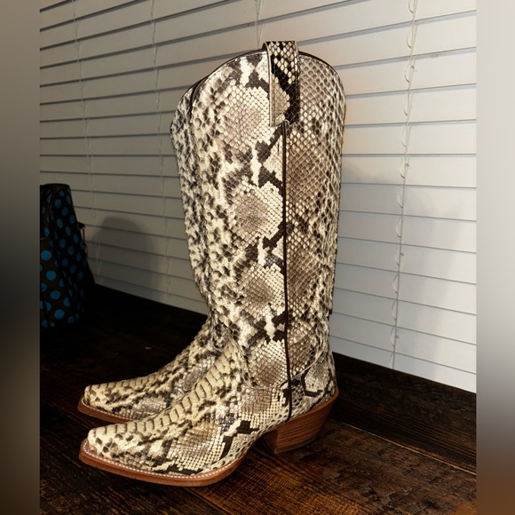 Idyllwind SLAY PYTHON TALL WESTERN BOOTS - SNIP TOE - Picture 3 of 7